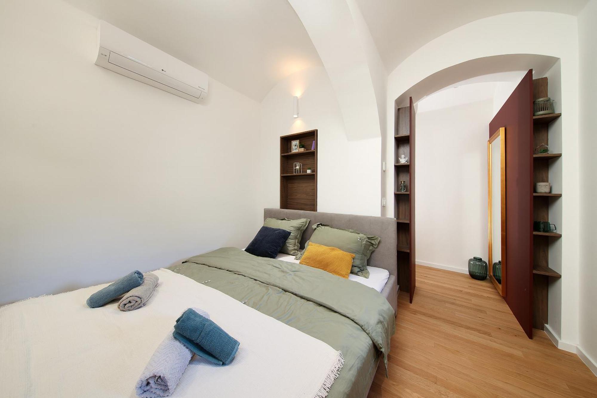 Apartment La Verita 1 St Line With Garden *